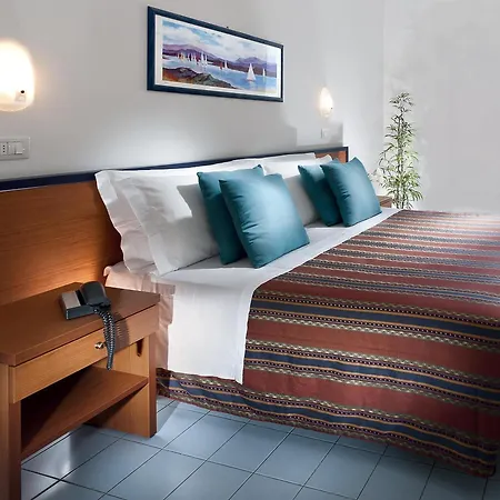 Paris Hotel