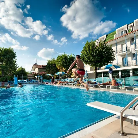 Paris Hotel 3*