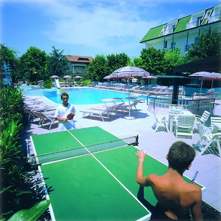 Paris Hotel