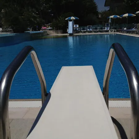 Paris Hotel