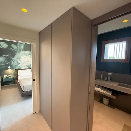 Paris Hotel 3*