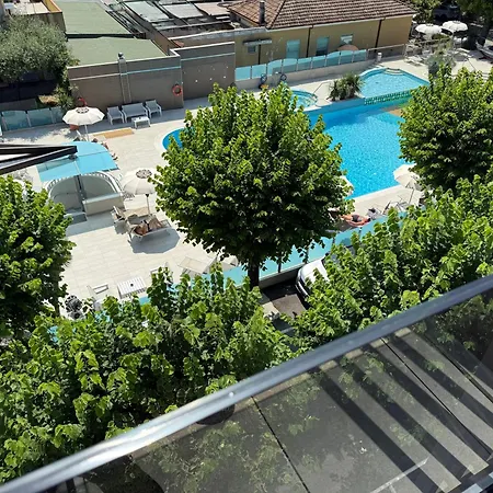 Paris Szálloda Bellaria – Igea Marina